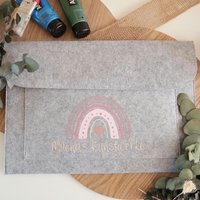 Personalisierte Sammelmappe "Rosa Regenbogen" Aus Filz Für Kinderbilder - Geschenk Zum Geburtstag, Kindergartenstart Oder Zur Einschulung von PunktPunktKommaPlott