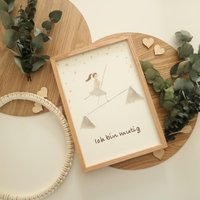 Poster Kinderzimmer Mit Mädchen Am Balancieren Und Affirmation, "Ich Bin Mutig" Geschenkidee Zur Geburt, Zum Geburtstag Oder Einschulung von PunktPunktKommaPlott