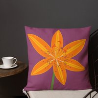 Orange Stargazer Werfen Kissen von PunkyBloomster