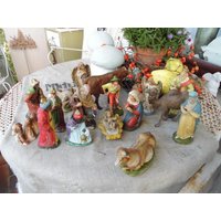17 Stück Vintage Krippenfiguren 17 Stück Vintage Krippenfiguren von PureNostalgie