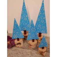 Geschmolzener Glastischplatten-Weihnachtsbaum, Naturholzbasis, Schneeflockendesign, Einzigartiges Geschenk, Manteldekoration, Blau Und Weiß Geschmolzener Glastischplatten-Weihnachtsbaum, Naturholzbasis, Schneeflockendesign, Einzigartiges Geschenk, Manteldekoration, Blau Und Weiß von PurpleSlugGlassArt