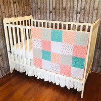 Patchwork Baby Quilt - Frühling Tulpen von Puttsow
