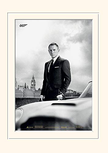 James Bond 'Bond & DB5-skyfall' montiert Drucken,30 x 40 cm von Pyramid International