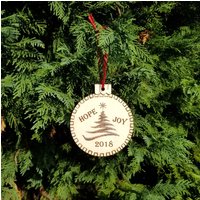 Personalisiertes Weihnachtsgeschenk Stern Auf Dem Baum Ornament - Handmade 2024 Holzgebrannte Personalisierte Notiz Believe Hope, Joy, Merry, Bright von PyroPhilArtwork