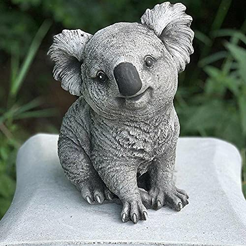 QIANSHENG Niedliche Garten Statue Harz Sitzende Koala Figur Tierskulptur Patio Rasen Hof Außendekor Home Schreibtisch Ornament von QIANSHENG