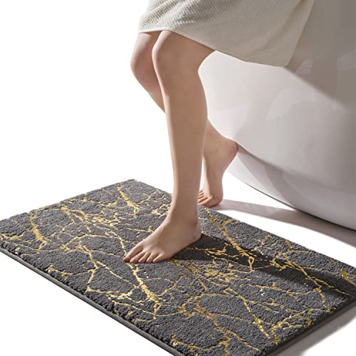 QJHOMO Badematte rutschfest waschbar Badvorleger, grau Badezimmerteppich, Gold dekorativer Teppich Luxus Bad Accessoires, weich Mikrofaser saugstark Badteppich für Badezimmer Badewanne, 50x80 cm von QJHOMO