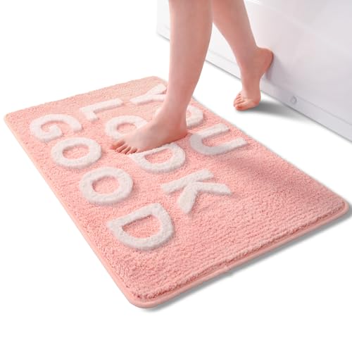 QJHOMO Rosa und Weiss Badezimmerteppich Klein Badematte rutschfest Waschbar Badteppich niedlich Badezimmer Deko Flauschig Badvorleger Weiche Mikrofaser Absorbierende Bad Teppich 40 x 60 cm von QJHOMO