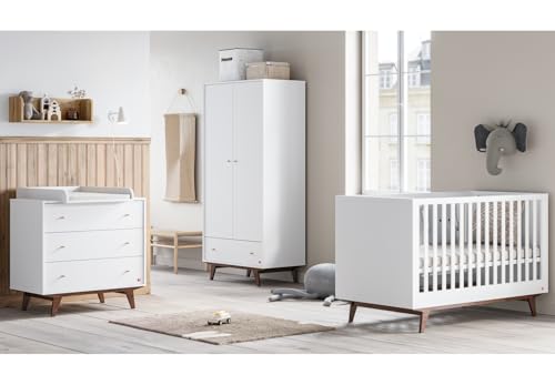 QMM TraumMoebel Babyzimmer Kinderzimmer komplett Set Maddy Weiß Walnuss Schrank Kommode Bett (Weiß) von QMM TraumMoebel