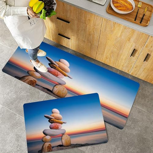 Küchenteppiche 2 Stück, Rutschfestes Küchenmatten,Figur von Inukshuk an der Meeresküste gegen den Sonnenuntergang,Pflegeleicht, Anti-Müdigkeit Küchenteppich Teppich Läufer für Küche (45x70+45x120cm) von QRFASFZO