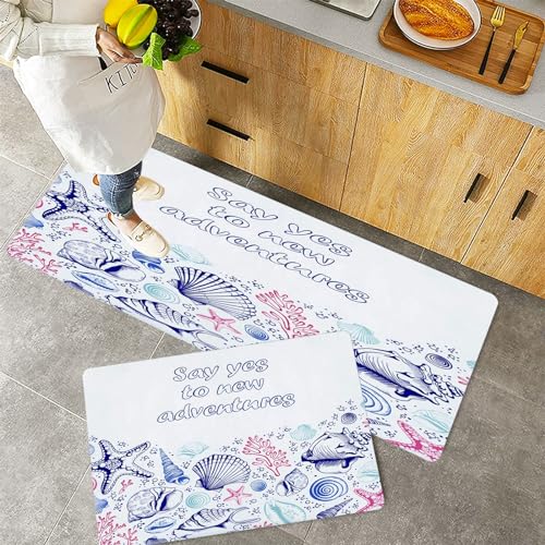 Küchenteppiche 2 Stück, Rutschfestes Küchenmatten,sag ja zu New Adventures Poster mit Muscheln, Korallen und Seeste,Pflegeleicht, Anti-Müdigkeit Küchenteppich Teppich Läufer für Küche (45x70+45x120cm) von QRFASFZO
