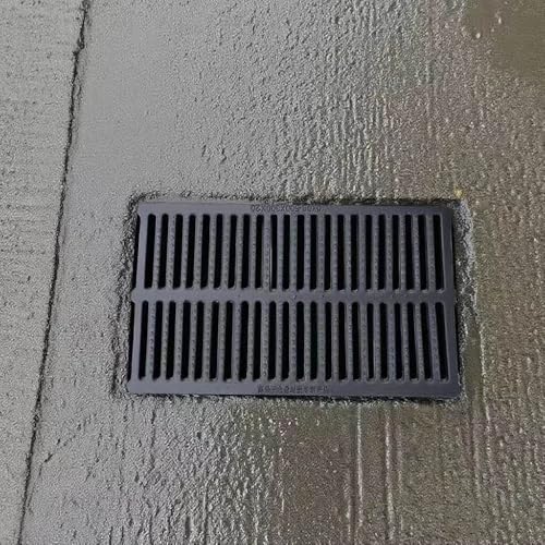 Abflussgitter Kunststoff Schmaler Entwässerungsrinne, Antirutsch Pool Kanalgitter Regenrinnensiebe, Duschrinne Bodenablauf Für Hof Badezimmer(Black,50x25cm(19.5"x10")) von QSPNVFB