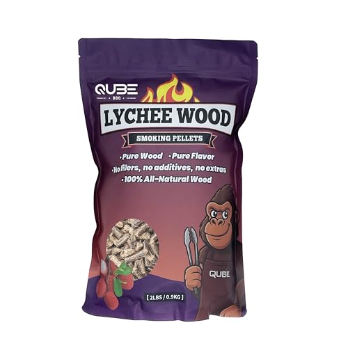 QUBE BBQ Taiwanesisches Litschi-Holz Räucherpellets | Leichter blumiger Obstholzrauch | Weniger verwenden, mehr schmecken | 100% natürliches Hartholz für alle Grills & Smoker | 0,9 kg Beutel von QUBE BBQ