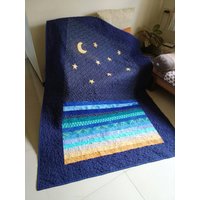 sternennacht-Quilt, Mond-Quilt, Ozean-Quilt, Mond-Quilt sternennacht-Quilt, Mond-Quilt, Ozean-Quilt, Mond-Quilt von QuiltAndBeyond