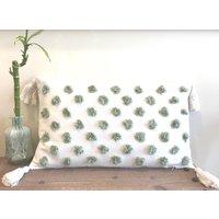 Grüner Tupfen-Beige-Kissenbezug Mit Quasten Rustikales Bauernhaus Boho & Gemütliches Kissen Grüner Tupfen-Beige-Kissenbezug Mit Quasten Rustikales Bauernhaus Boho & Gemütliches Kissen von QiQiGallery