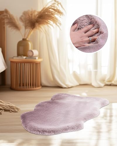 Qiyano Hochflor Teppich Rosa Fell-Form für Wohnzimmer aus Kunstfell weich Flauschteppich Fellimitat Flauschiger Soft Shaggy, Fellteppich (Imitat) Farbe: Rosa, Größe: 60 x 90 cm Sheepskin von Qiyano