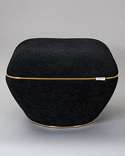 Qiyano Hocker Pouf großer Sitzhocker kuscheliger Teddystoff in Schwarz modern quadratisch bequem für Wohnzimmer, Schlafzimmer, Kunstlederverzierung in Gold, Höhe ca. 43 cm, Farbe: Schwarz von Qiyano