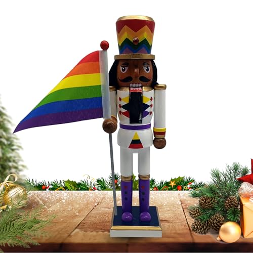 Qkbuza Nussknacker Für Weihnachten - Holznussknacker Figur Weihnachtsdekoration - Traditionelle Dekofigur Mit Regenbogenfahne Für Fensterbank Kaminsims Festliche Abende Qkbuza Nussknacker Für Weihnachten - Holznussknacker Figur Weihnachtsdekoration - Traditionelle Dekofigur Mit Regenbogenfahne Für Fensterbank Kaminsims Festliche Abende von Qkbuza