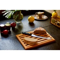 Brotschneidebrett Mit Bröselfach Brotschneidebrett Mit Bröselfach von QnArtBavaria