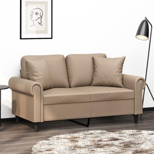 Qnhdfrt 2-Sitzer Sofa Kunstleder Couch Klein 120 cm Breit Modern Cappuccino-Braun mit Zierkissen für Wohnzimmer Balkon Qnhdfrt 2-Sitzer Sofa Kunstleder Couch Klein 120 cm Breit Modern Cappuccino-Braun mit Zierkissen für Wohnzimmer Balkon von Qnhdfrt