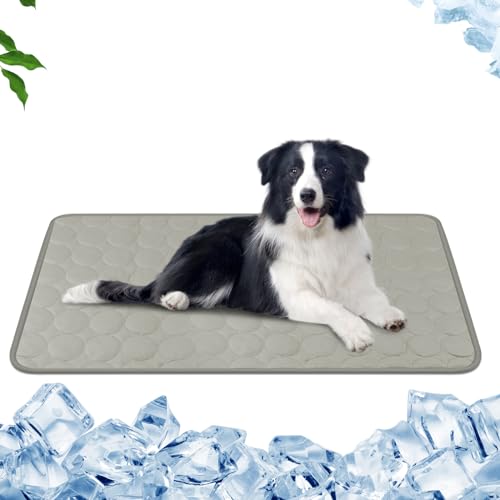 Qoosea Kühlmatte für Hunde Selbstkühlende Hundematte, Komfortabel Pet Cooling Mat Waschbar Pad Kältematte für Haustiere Ungiftiges, Faltbar Kühlmatte Hunde Katzen für Sommer (50 * 40CM, Grau) von Qoosea