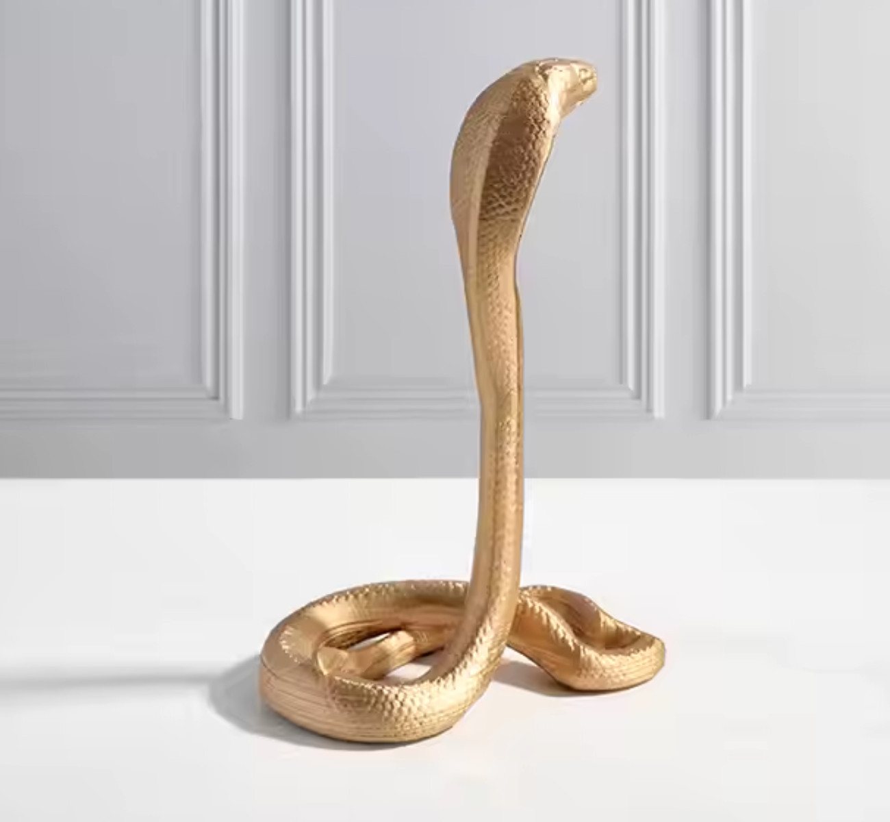 Quality Elegance Dekofigur Kobra-Skulptur – Elegante Schlangendekoration aus Resin, 16 × 10 × 28 cm Quality Elegance Dekofigur Kobra-Skulptur – Elegante Schlangendekoration aus Resin, 16 × 10 × 28 cm von Quality Elegance