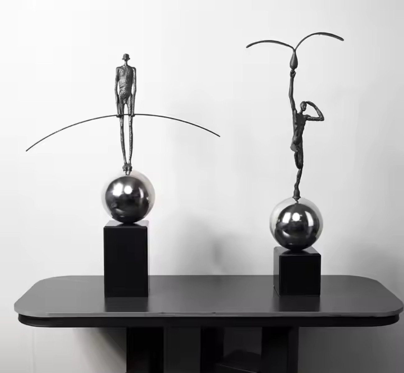 Quality Elegance Dekofigur Moderne Figuren-Skulpturen in Schwarz – Metall & Marmor Dekoration (Set, 2 St., 2tlg) von Quality Elegance