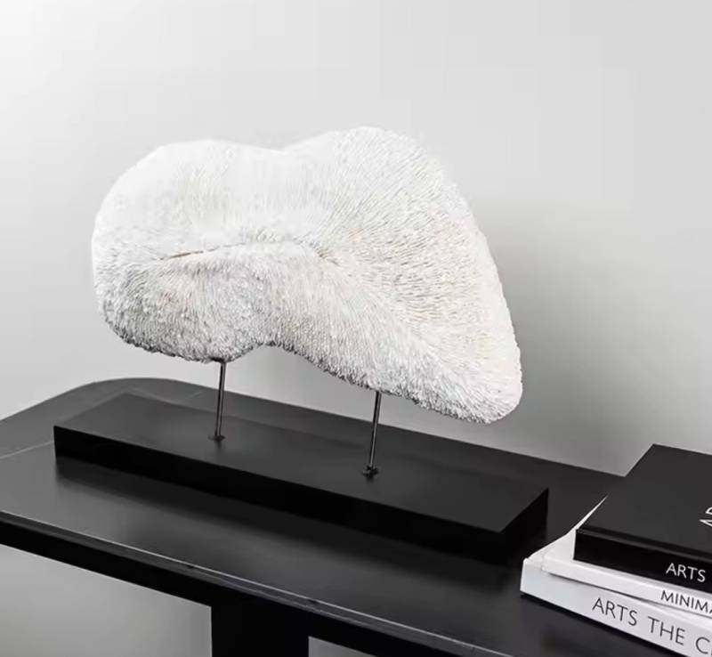 Quality Elegance Skulptur Einzigartiges Design – Moderne Resin-Tischdekoration, 40x30cms Quality Elegance Skulptur Einzigartiges Design – Moderne Resin-Tischdekoration, 40x30cms von Quality Elegance