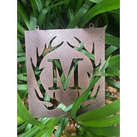 Metallgeweih Monogrammierte Gartenflagge, Rustikale Gartenkunst von QualityToolingLLC