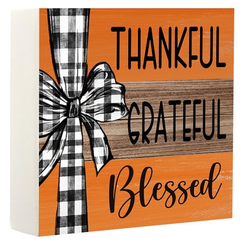Farmhouse Retro Thankful Grateful Blessed Herbst Kunstwerk Dekor Herbst Ernte Thanksgiving Holzschild Quadratisch Rustikale Holz Herbstdekorationen für drinnen und draußen Zuhause Büro Schule Supplies von Qubereeree