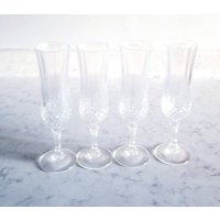 4 Vintage Kristall Weinglas Tassen-Trinkbecher-Tassen-Schüssel-Geschirr-steingut-Ess-Platte-Klarglas-Tischplatte-Geschenk von QueenKshopCa