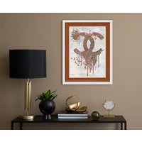 queence Bild mit Rahmen "Glitzer Logo", Fashion, (1 St.), Poster mit buntem Acrylglas Passepartout von Queence