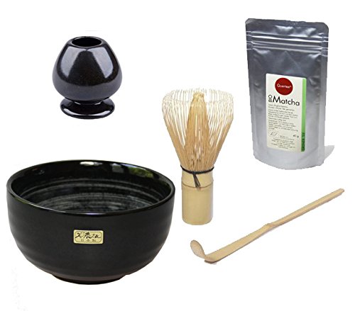 Matcha Tee Set - Japan Bio Matcha Pulver 40 g PLUS Original japanische Matcha Schale "Aqua" 400 ml PLUS Matcha Besen Chasen PLUS Besen Halter PLUS Bambuslöffel Chashaku von Quertee