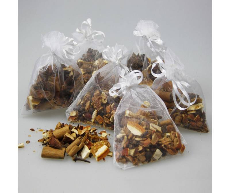 Quertee Dekokranz Weihnachtsdeko Weihnachts Potpourri - 6 x Säckchen Weihnachtsgewürzen, Angenehmer Geruch für die Weihnachtszeit Quertee Dekokranz Weihnachtsdeko Weihnachts Potpourri - 6 x Säckchen Weihnachtsgewürzen, Angenehmer Geruch für die Weihnachtszeit von Quertee