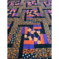 Handgemachter Halloween Patchwork Quilt Kürbis & Boo Print von QuiltandToteJunction