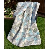 Handgemachte Patchworkdeckebatiq Handgemachte Patchworkdeckebatiq von QuiltsofQualitybyJSW