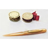 stiletto Und Mutter Der Perle Nadelkissen von QuintessenceByCheryl