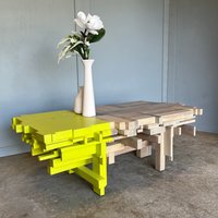 Moderner Couchtisch Holz Brutalist Kubismus von Quixoticwoodworks