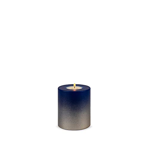 Qult Farluce Trend - Teelichthalter in Kerzenform • LEVI • Christmas Collection • Adventskerzen • Weihnachtskerzen • Kerze • Kunststoffkerze in Kerzenoptik (Ø 8 x h 9 cm, Nightblue/Cream Gold) von Qult