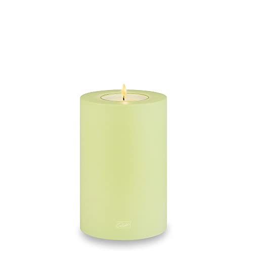 Qult Farluce Trend • Farbe Lime • ∅ 8 cm Höhe 15 cm • Teelichthalter in Kerzenform • Kunststoffkerze in Kerzenoptik • Mit Teelichteinsatz • inkl. 1 TLN50 Nightlights Teelicht (für ∅ 6 & 8 cm) von Qult