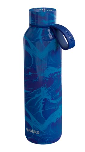 Quokka SOLID MIT HALTERUNG WAVES | THERMOSFLASCHE AUS EDELSTAHL MIT HALTERUNG 630 ML von Quokka