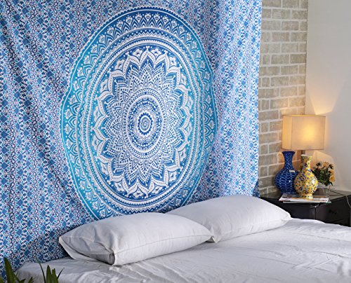RAJRANG BRINGING RAJASTHAN TO YOU Große Postergröße Wanddekoration Ombre Mandala Türbehang Wandteppiche für Männer Frauen Elegante Boho Zimmer Schlafsaal Dekoration Blau 127 x 152 cm von RAJRANG BRINGING RAJASTHAN TO YOU