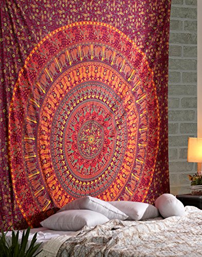 RAJRANG Wandteppich Baumwollbettwäsche Pfauenmuster Rot Bedruckt 1 Stück 228x213 cm von RAJRANG BRINGING RAJASTHAN TO YOU