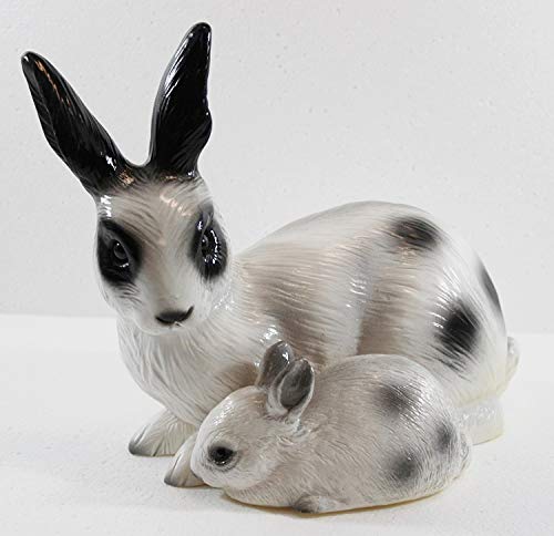 RAKSO Deko Garten Figur Dekofigur Gartenfigur Tierfigur Hase mit Kleinem liegend weiß aus Kunststoff Höhe 21 cm von RAKSO