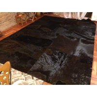Patchwork Rindsleder Teppich, Große Unregelmäßige Größen, Gefärbt Schwarz 8' X 10' von RAWLeatherArgentina