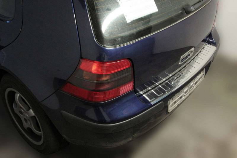 RECAMBO Ladekantenschutz für VW GOLF 4 IV-SCHRÄGHECK Stoßstangenschutz, V2A rostfrei, Exklusive Optik, praktischer Schutz & perfekte Passform von RECAMBO