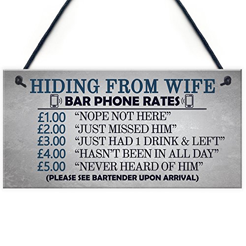 RED OCEAN Gifts For Him Lustiges Schild mit der Aufschrift "Hiding From Wife", Geburtstagsgeschenk für Papa von RED OCEAN