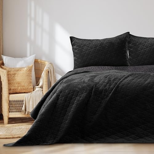 RESTILO Tagesdecke 260x280 cm Schwarz Bettüberwürf zweiseitig Steppung Velvet Samt Laila von RESTILO