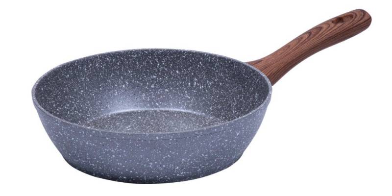 RESTO Kitchenware Bratpfanne Aquila, tiefe Schmorpfanne langlebig und spülmaschinenfest, Aluminium (1-tlg), mit ergonomischem weichem Griff in Holzoptik von RESTO Kitchenware