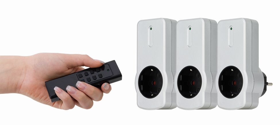Funk Steckdosen Set 3 PLUS 1 silber von REV Ritter