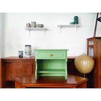 Aufgearbeiteter Vintage 70Er Jahre Hängeschrank in Grün von RFeldmannEntwurf